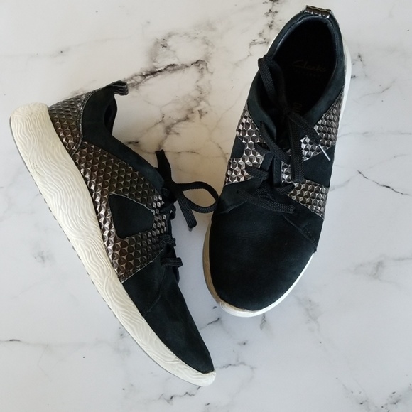 clarks max cushion shoes